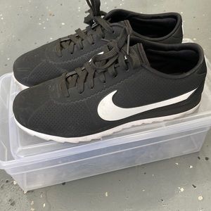 Black Nike Cortez, size 7